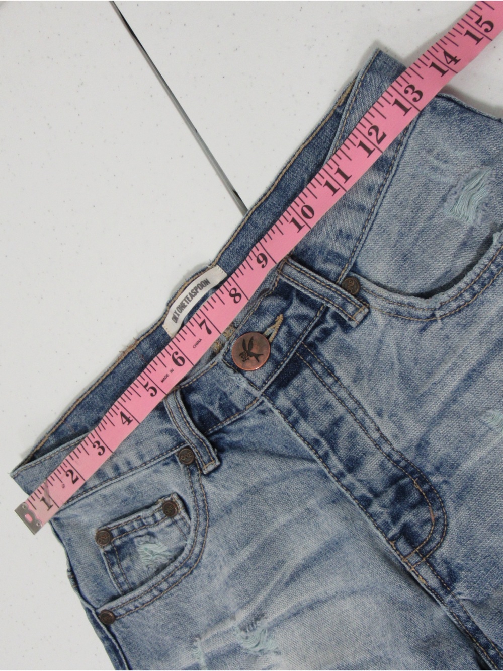 One Oneteaspoon  Juliettes High Waist Firm Fit Star Butt Panel Denim Shorts 25 - Picture 12 of 16